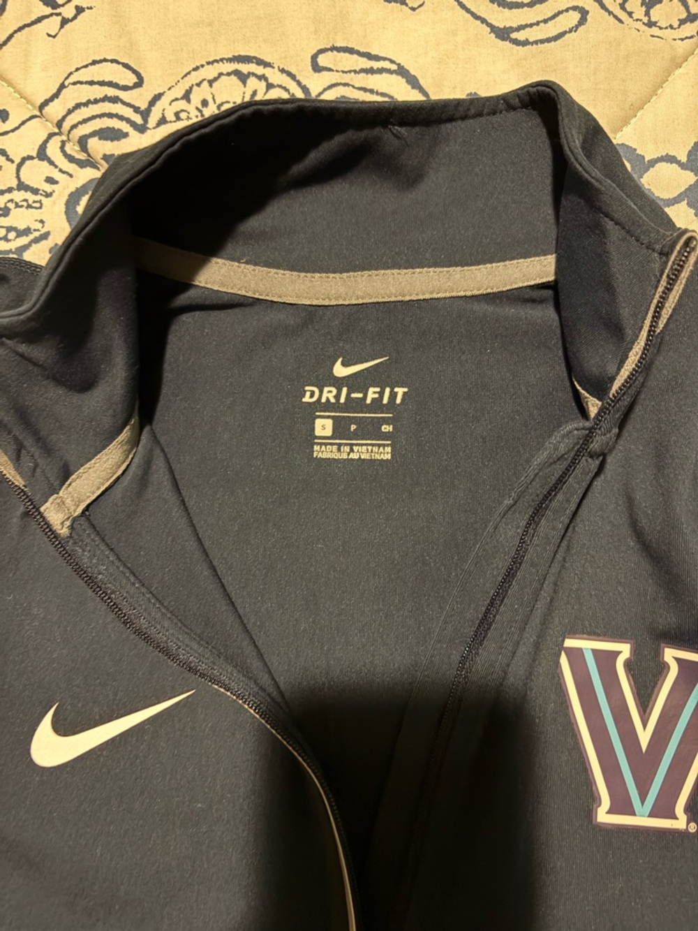 Nike Dri Fit Pullover - Picture 2 of 4